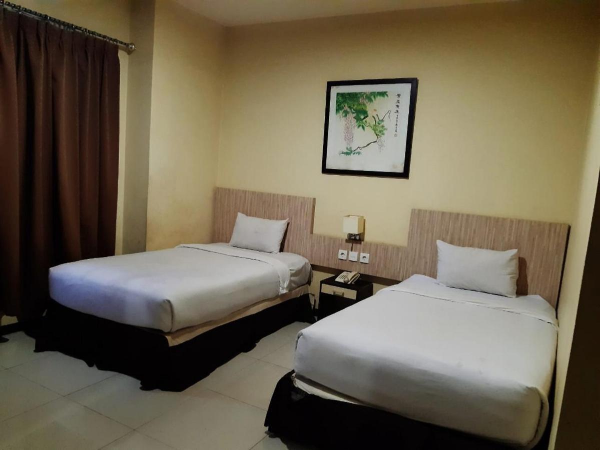 Agraha Andalas Hotel Macáçar Exterior foto