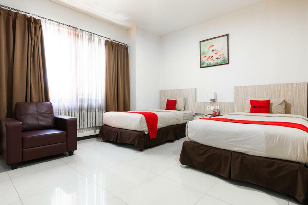 Agraha Andalas Hotel Macáçar Exterior foto